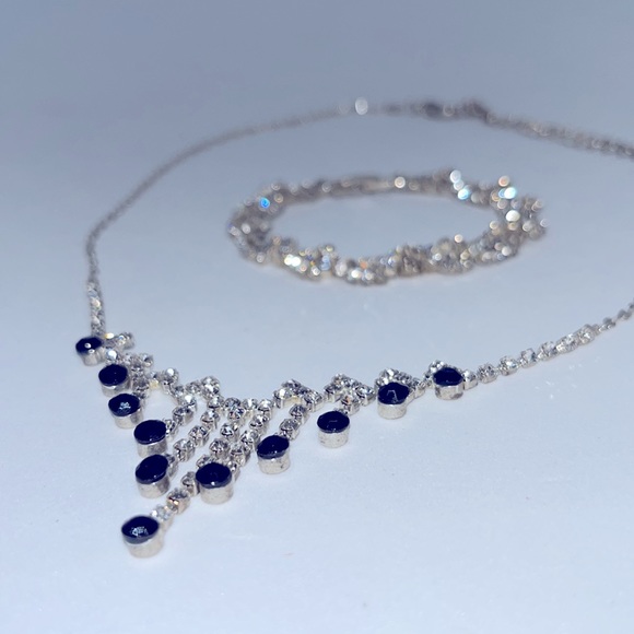 Sparkly Beaded Necklace and Bracelet - Picture 3 of 6